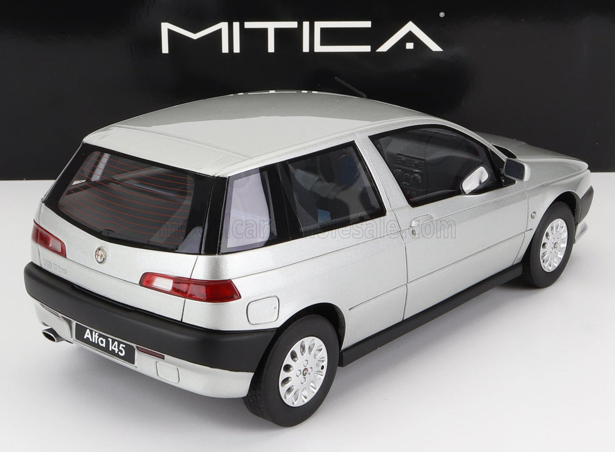 1/18 MITICA - Alfa Romeo 145 - 1995 - Argento - resina - resin model