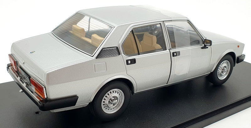 1/18 Mitica Die-cast Alfa Romeo Alfetta berlina 2000L 1978 argento
